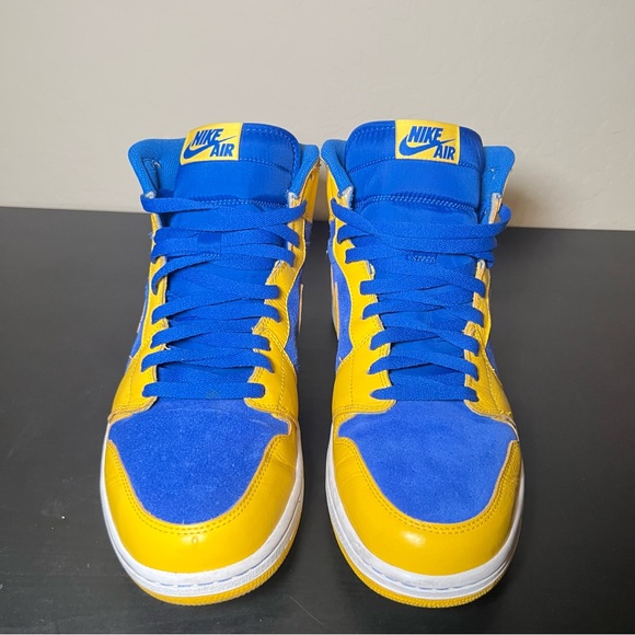 Jordan 1 Retro High OG “Laney” - Picture 3 of 7